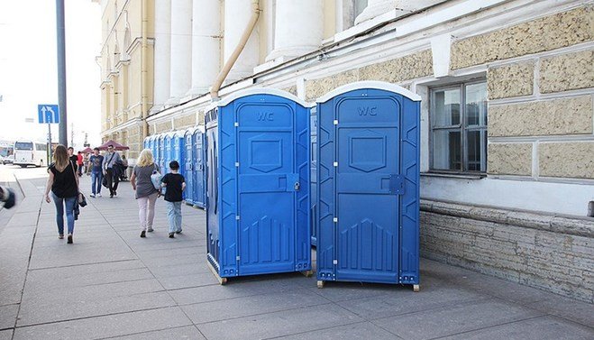 Мобильные туалеты в легкой доступности